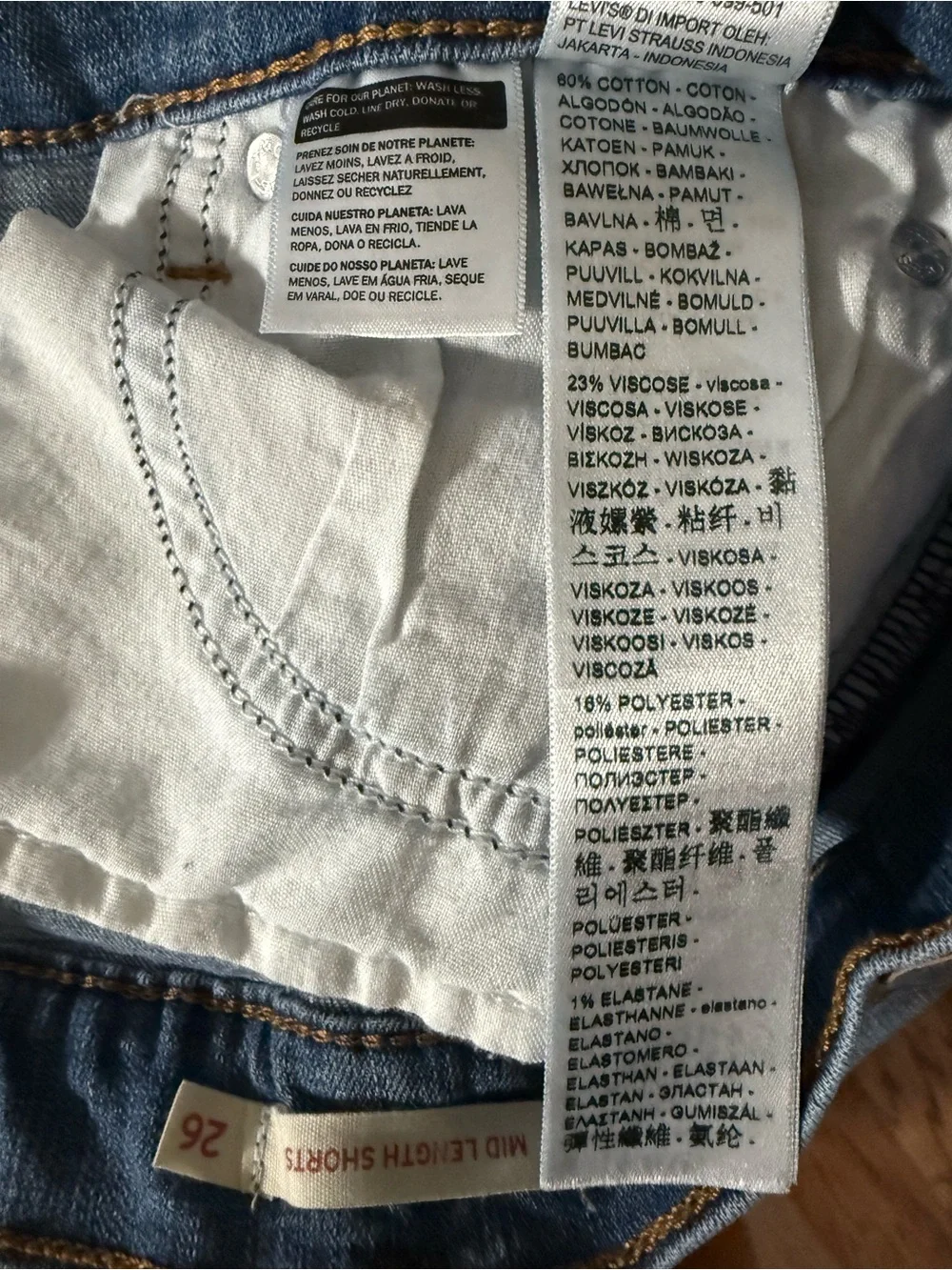 Levi's Mid Length Shorts size 26 denim